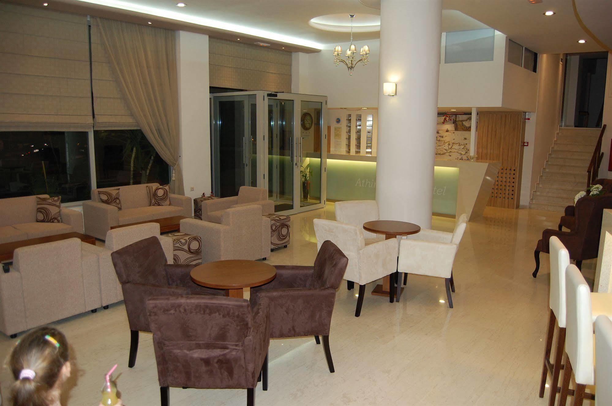 הרקליון Athinaiko Hotel מראה חיצוני תמונה